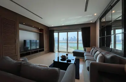 Apartment - 3 Bedrooms - 5 Bathrooms for rent in Reef Island - Capital Governorate