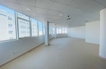 Office Space - Studio - 2 Bathrooms for rent in Um Al Hasam - Manama - Capital Governorate