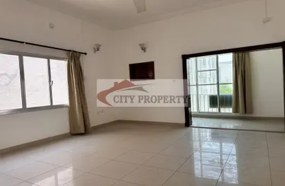 Apartment - 3 Bedrooms - 3 Bathrooms for rent in Um Al Hasam - Manama - Capital Governorate