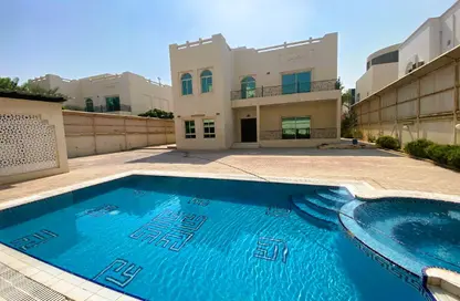Villa - 5 Bedrooms - 6 Bathrooms for rent in Mahooz - Manama - Capital Governorate