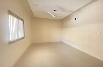 Apartment - 2 Bedrooms - 3 Bathrooms for rent in Riffa - Southern Governorate