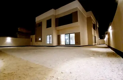Villa - 5 Bedrooms - 6 Bathrooms for sale in Diyar Al Muharraq - Muharraq Governorate