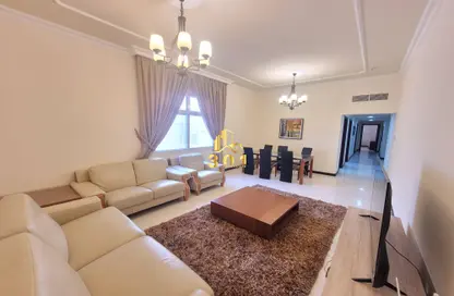 Apartment - 2 Bedrooms - 3 Bathrooms for rent in Segaya - Manama - Capital Governorate Apartment - 2 Bedrooms - 3 Bathrooms for rent in Segaya - Manama - Capital Governorate
