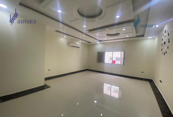 910384 - Property Image 2