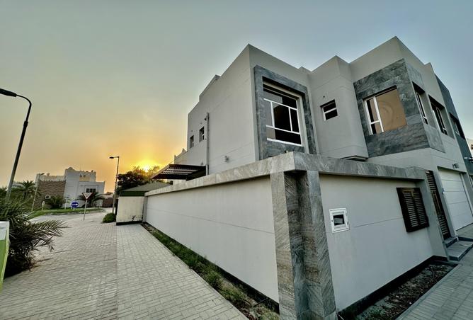 943266 - Property Image 2