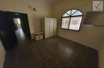 شقة - 2 غرف نوم - 2 حمامات للايجار في سترة - المحافظة الوسطى
