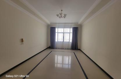 Apartment - 2 Bedrooms - 2 Bathrooms for rent in Al Juffair - Capital Governorate
