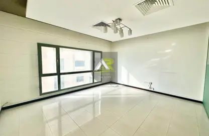 Office Space - Studio - 3 Bathrooms for rent in Seef - Capital Governorate