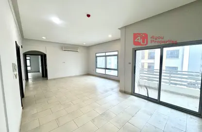 Apartment - 2 Bedrooms - 3 Bathrooms for rent in Janabiya - Northern Governorate