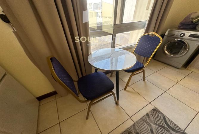 955782 - Property Image 2