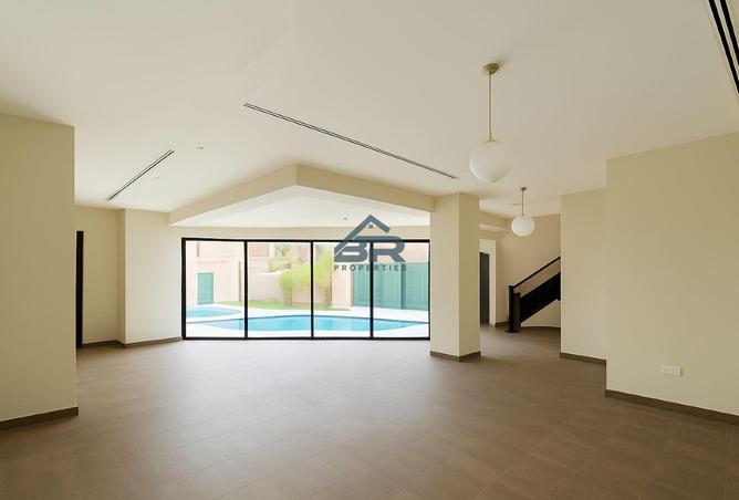 979606 - Property Image 2