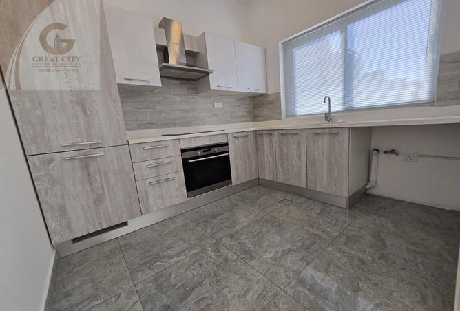 967442 - Property Image 3