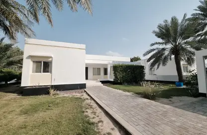 Villa - 3 Bedrooms - 3 Bathrooms for rent in Hamala - Northern Governorate