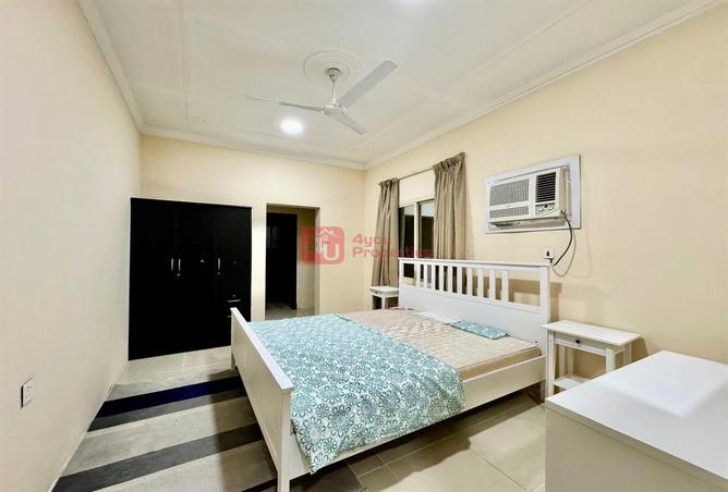 985232 - Property Image 2