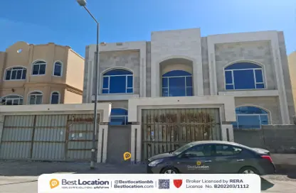 فيلا - 6 غرف نوم - 6 حمامات للبيع في توبلي - المحافظة الوسطى