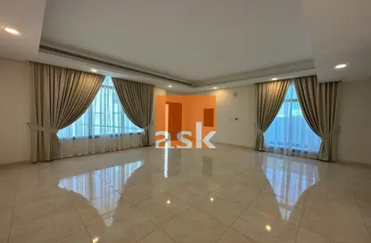 Empty Room image for: Villa - 3 Bedrooms - 3 Bathrooms for sale in Saar - Northern Governorate, Image 1