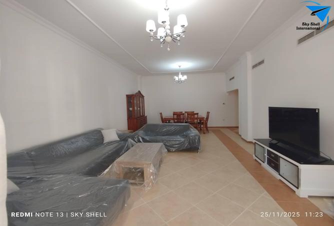 975348 - Property Image 2