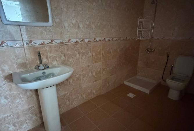 985437 - Property Image 3