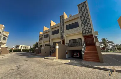 Townhouse - 3 Bedrooms - 3 Bathrooms for rent in Al Areen Development - Zallaq - Southern Governorate
