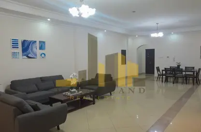 Living / Dining Room image for: Apartment - 3 Bedrooms - 3 Bathrooms for rent in Al Juffair - Capital Governorate, Image 1