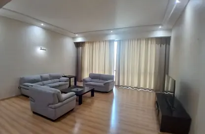 Apartment - 3 Bedrooms - 4 Bathrooms for rent in Al Juffair - Capital Governorate