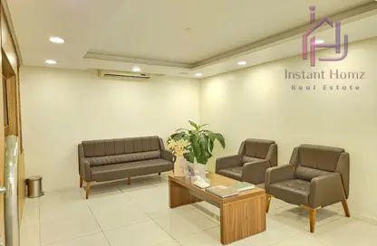 وحدة طبية - استوديو - 2 حمامات للايجار في البديع - المحافظة الشمالية