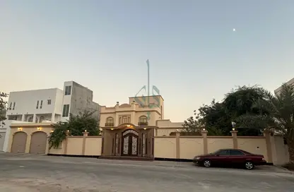 Villa - 7+ Bedrooms - 7+ Bathrooms for sale in A'Ali - Central Governorate