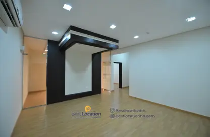 Office Space - Studio - 4 Bathrooms for rent in Gufool - Manama - Capital Governorate
