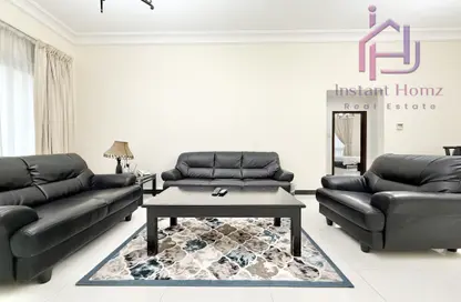 Apartment - 2 Bedrooms - 2 Bathrooms for rent in Al Juffair - Capital Governorate