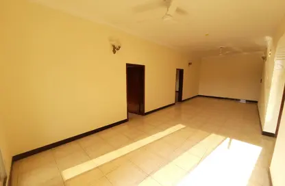 Apartment - 2 Bedrooms - 2 Bathrooms for rent in Mahooz - Manama - Capital Governorate