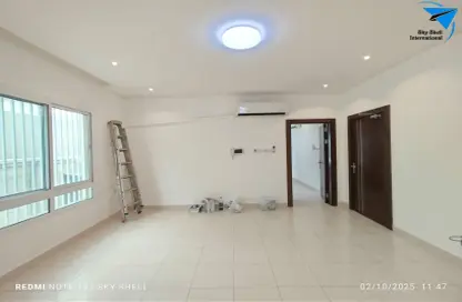 Apartment - 2 Bedrooms - 2 Bathrooms for rent in Tubli - Central Governorate