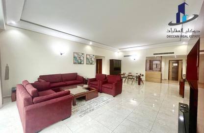 Apartment - 3 Bedrooms - 3 Bathrooms for rent in Mahooz - Manama - Capital Governorate