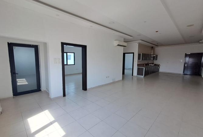957310 - Property Image 2