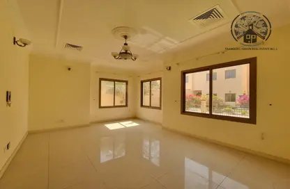 Empty Room image for: Villa - 4 Bedrooms - 5 Bathrooms for rent in Janabiya - Northern Governorate, Image 1