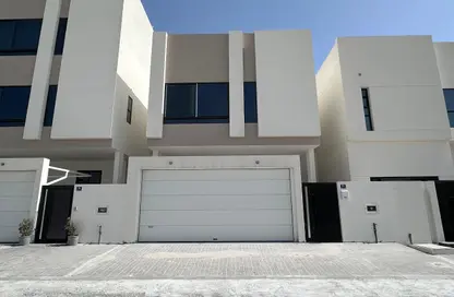 Villa - 3 Bedrooms - 5 Bathrooms for sale in Busaiteen - Muharraq Governorate