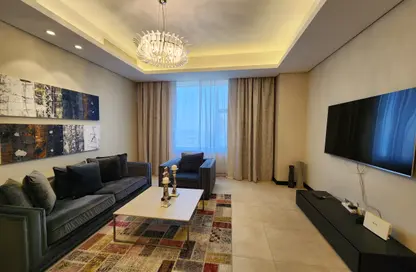Apartment - 2 Bedrooms - 4 Bathrooms for rent in Al Juffair - Capital Governorate