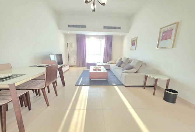 987558 - Property Image 2