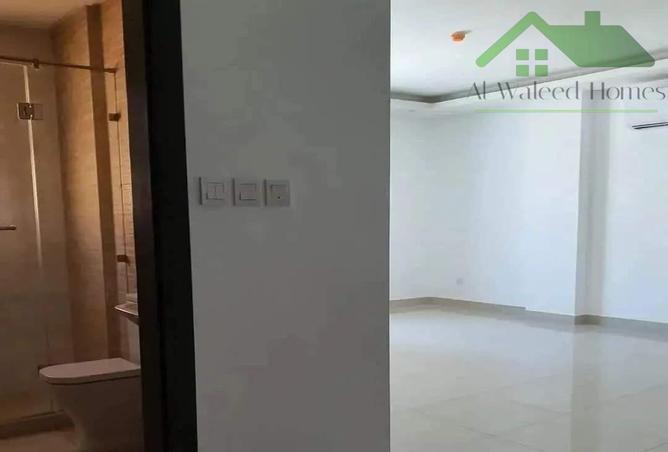 823224 - Property Image 3