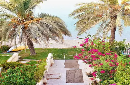 Garden image for: Villa - 4 Bedrooms - 5 Bathrooms for rent in Amwaj Avenue - Amwaj Islands - Muharraq Governorate, Image 1