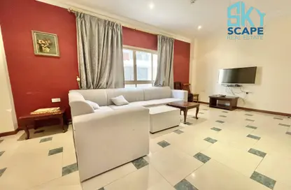 Apartment - 2 Bedrooms - 2 Bathrooms for rent in Sanabis - Manama - Capital Governorate