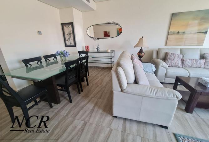 952676 - Property Image 2