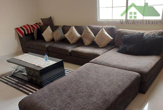 983035 - Property Image 2