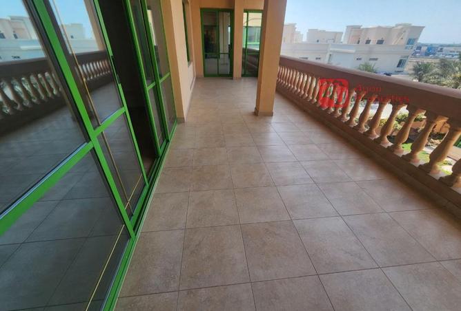 967754 - Property Image 3