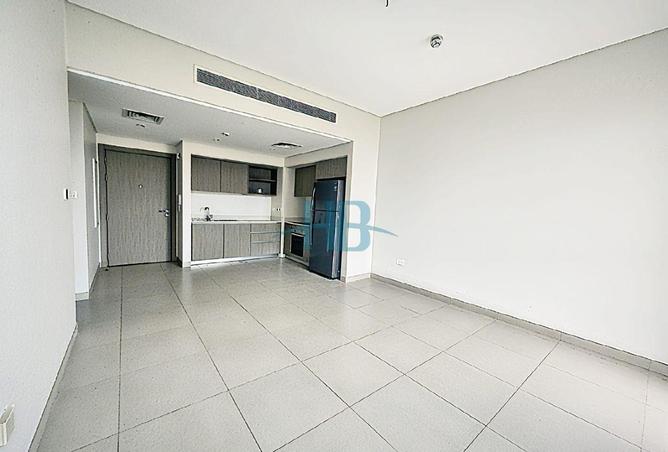 980412 - Property Image 2