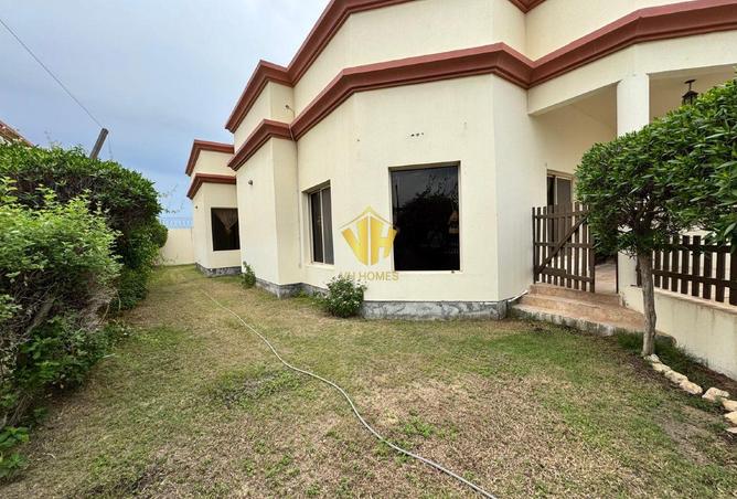 982444 - Property Image 3