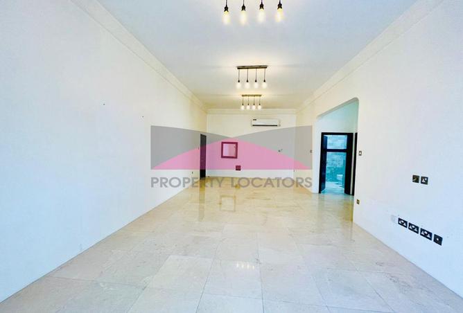 974375 - Property Image 2