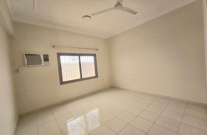 Apartment - 3 Bedrooms - 2 Bathrooms for rent in Busaiteen - Muharraq Governorate