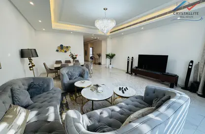 Villa - 4 Bedrooms - 5 Bathrooms for rent in Saar - Northern Governorate