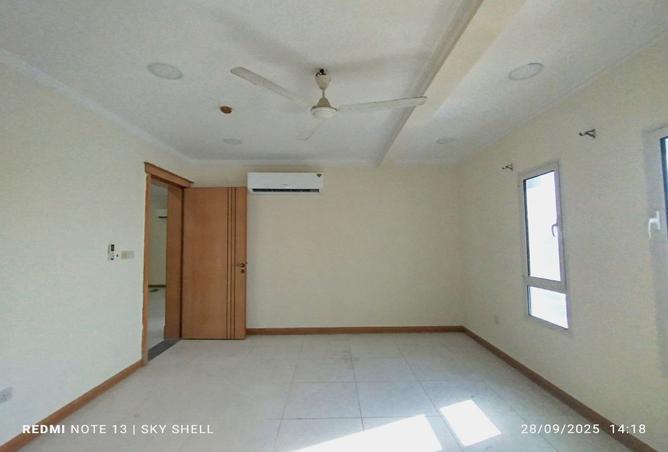 957574 - Property Image 3