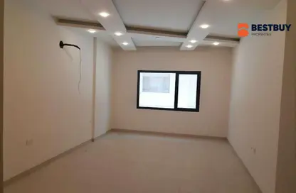 Apartment - 3 Bedrooms - 3 Bathrooms for rent in Hidd - Muharraq Governorate